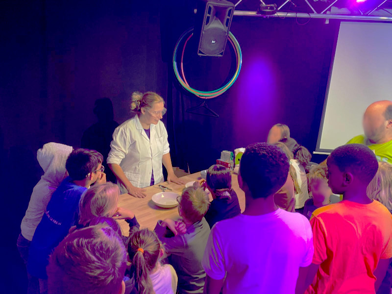 Experimente im KidsClub